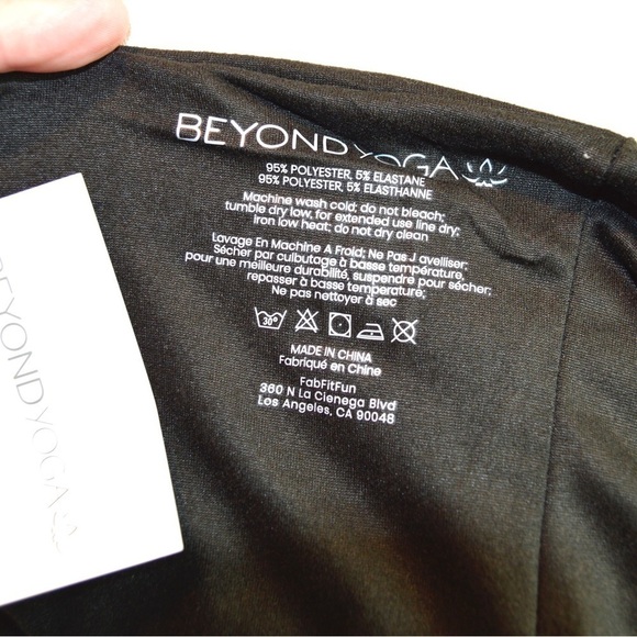 BEYOND YOGA Pocket Infinity Scarf, Deep Grey NEW with Tag - Picture 5 of 9